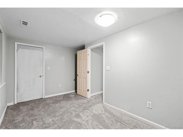 2701 S Jasper St, Aurora, CO 80013