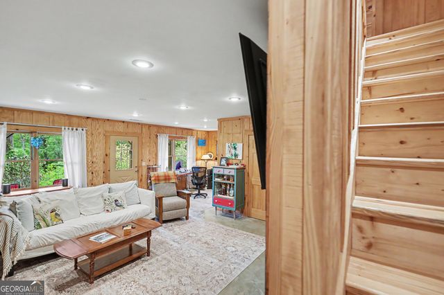 481 Top O Pinnacle Drive, Clayton, GA 30525