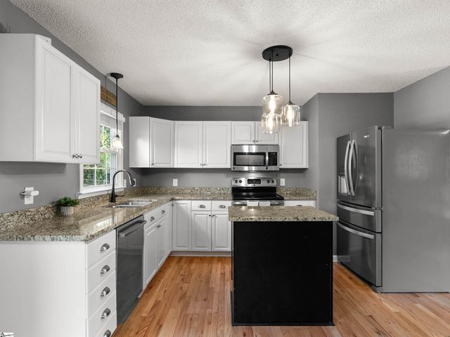 10300 Reidville Road, Greer, SC 29651