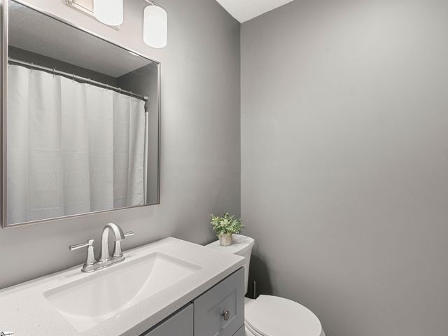 10300 Reidville Road, Greer, SC 29651