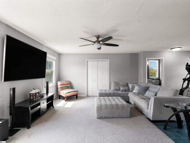 10300 Reidville Road, Greer, SC 29651