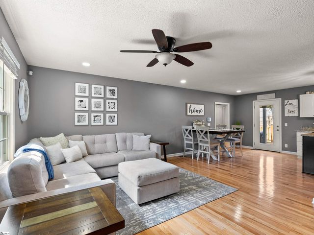 10300 Reidville Road, Greer, SC 29651