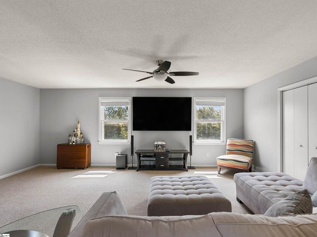 10300 Reidville Road, Greer, SC 29651