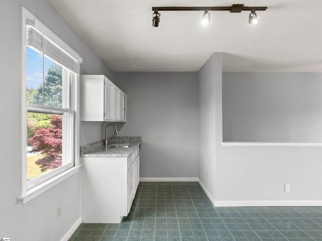 10300 Reidville Road, Greer, SC 29651