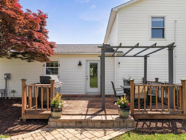 10300 Reidville Road, Greer, SC 29651