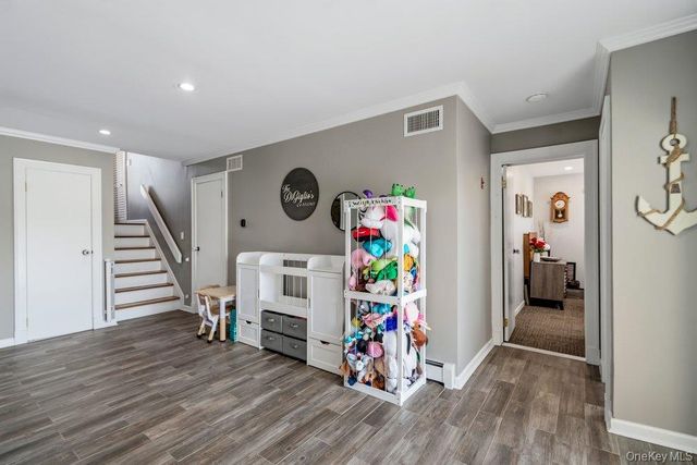 159 Driftwood Drive, West Islip, NY 11795