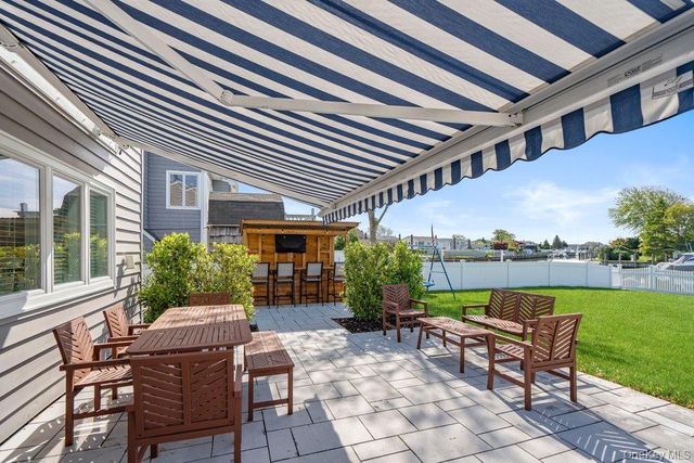 159 Driftwood Drive, West Islip, NY 11795