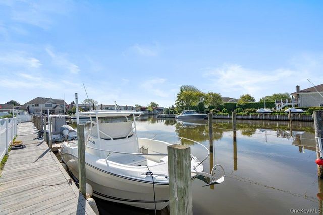 159 Driftwood Drive, West Islip, NY 11795
