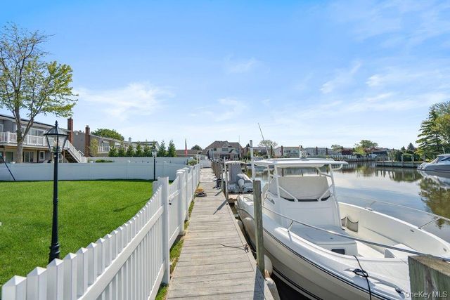 159 Driftwood Drive, West Islip, NY 11795