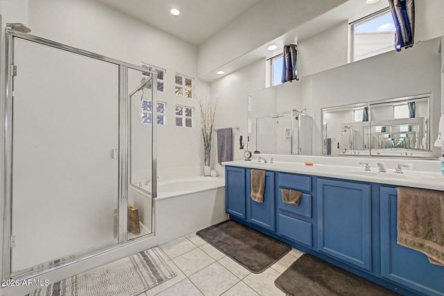 3901 E CARTER Drive, Phoenix, AZ 85042