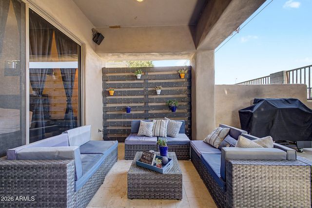 3901 E CARTER Drive, Phoenix, AZ 85042