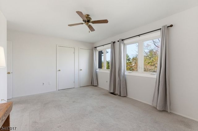 23 Manchester Rd, Raritan Twp., NJ 08822