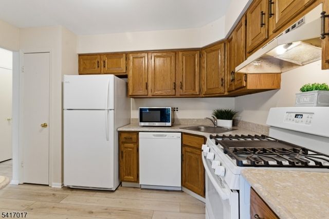 23 Manchester Rd, Raritan Twp., NJ 08822