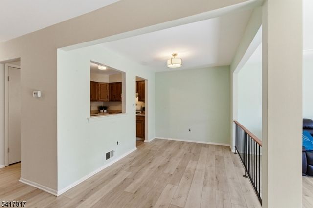 23 Manchester Rd, Raritan Twp., NJ 08822