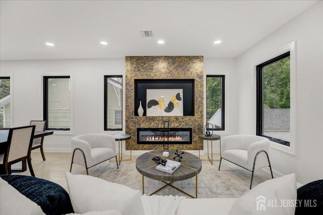 29 Lake Street, Jamesburg, NJ 08831