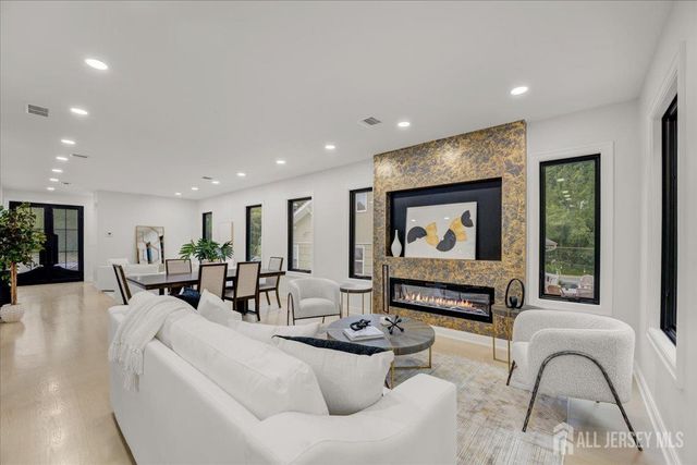 29 Lake Street, Jamesburg, NJ 08831