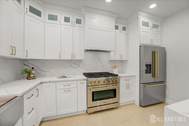 29 Lake Street, Jamesburg, NJ 08831