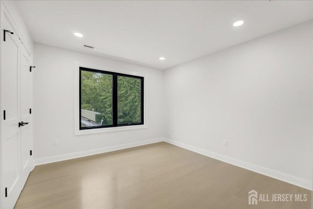 29 Lake Street, Jamesburg, NJ 08831