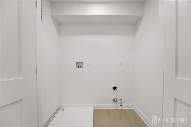 29 Lake Street, Jamesburg, NJ 08831