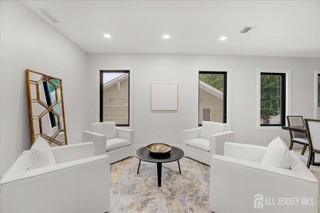 29 Lake Street, Jamesburg, NJ 08831