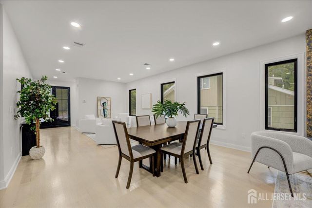 29 Lake Street, Jamesburg, NJ 08831