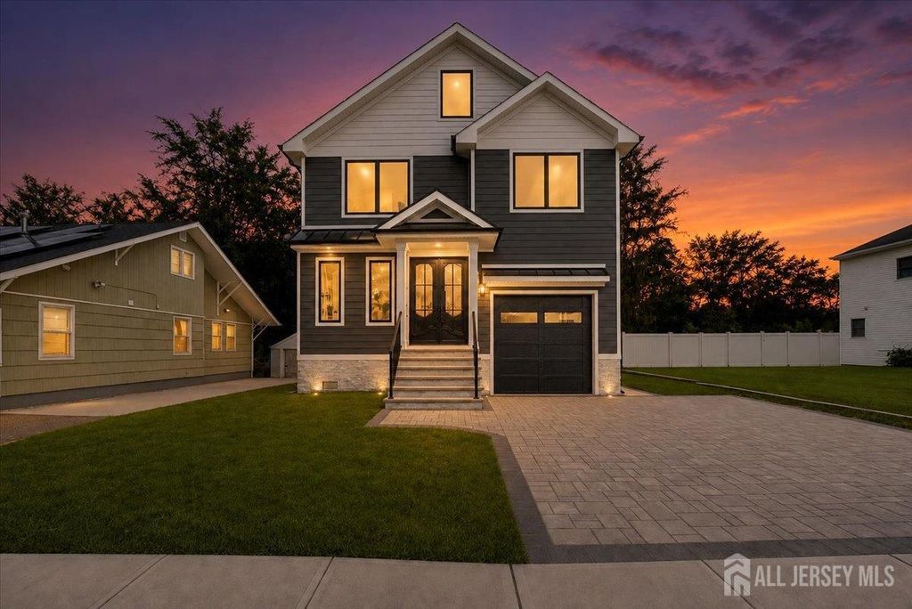 29 Lake Street, Jamesburg, NJ 08831