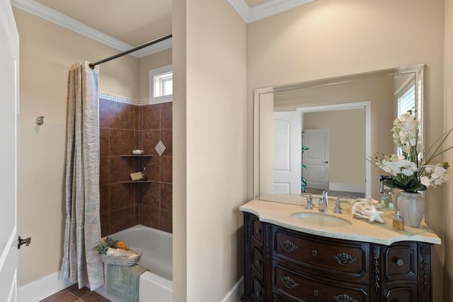 8288 Guthrie Rd, Cross Plains, TN 37049