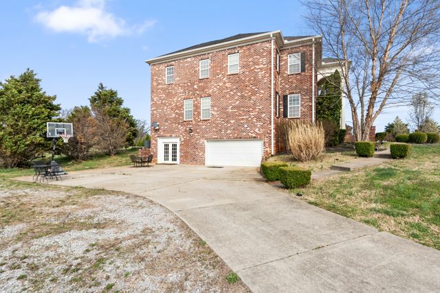 8288 Guthrie Rd, Cross Plains, TN 37049