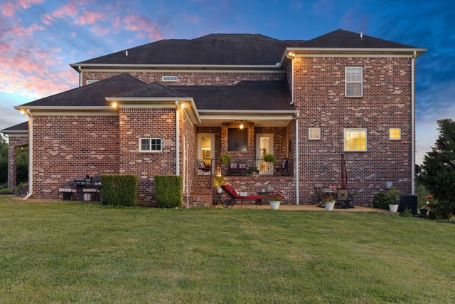 8288 Guthrie Rd, Cross Plains, TN 37049