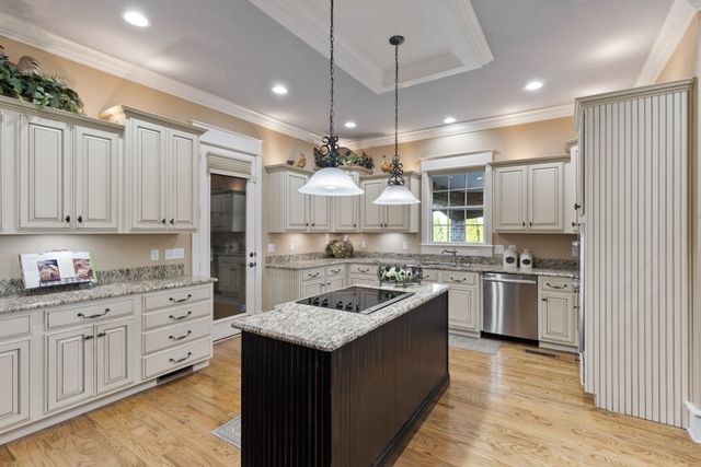 8288 Guthrie Rd, Cross Plains, TN 37049