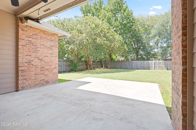214 Devon Way, Youngsville, LA 70592