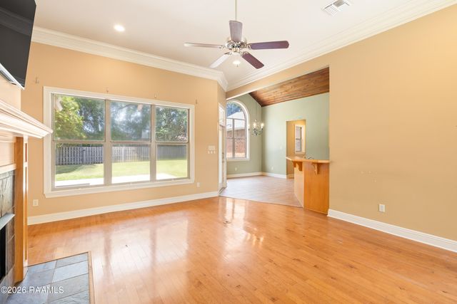 214 Devon Way, Youngsville, LA 70592