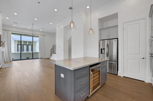 4045 Leeland Street, Houston, TX 77023