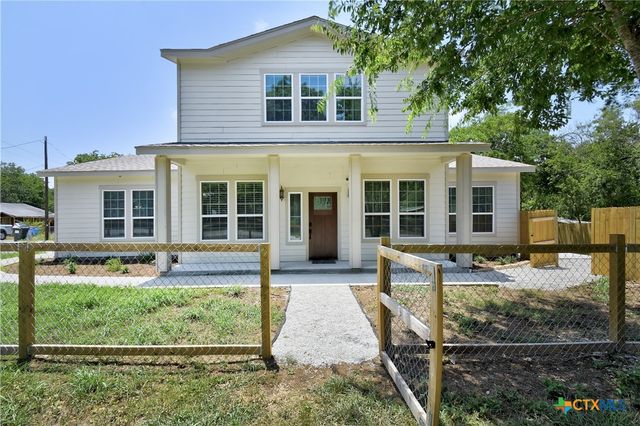 210 Cottage St, Seguin, TX 78155