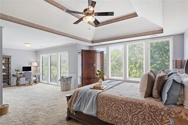 5634 Cottonwood Drive, Shawnee, KS 66216