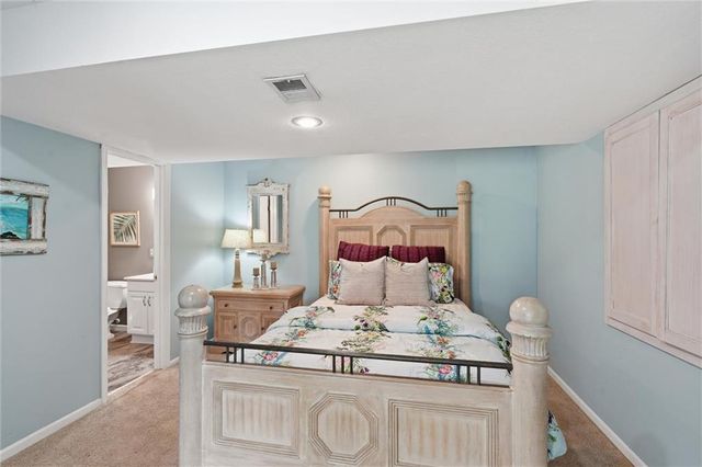 5634 Cottonwood Drive, Shawnee, KS 66216