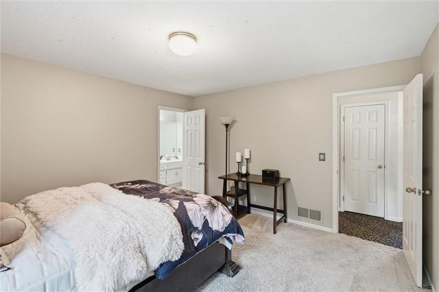 5634 Cottonwood Drive, Shawnee, KS 66216