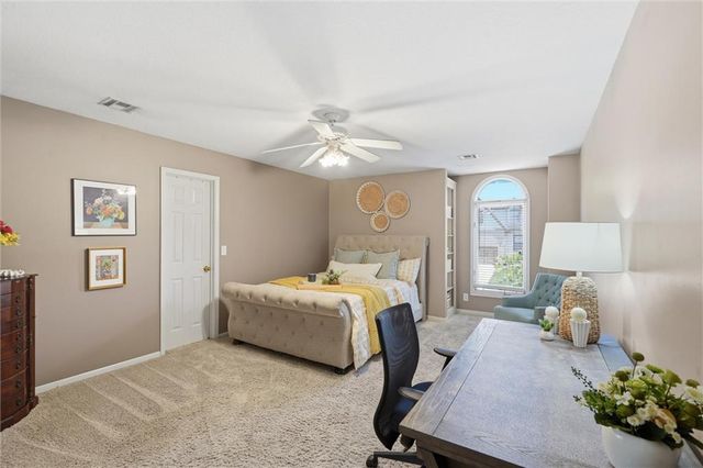 5634 Cottonwood Drive, Shawnee, KS 66216
