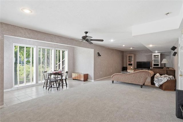 5634 Cottonwood Drive, Shawnee, KS 66216