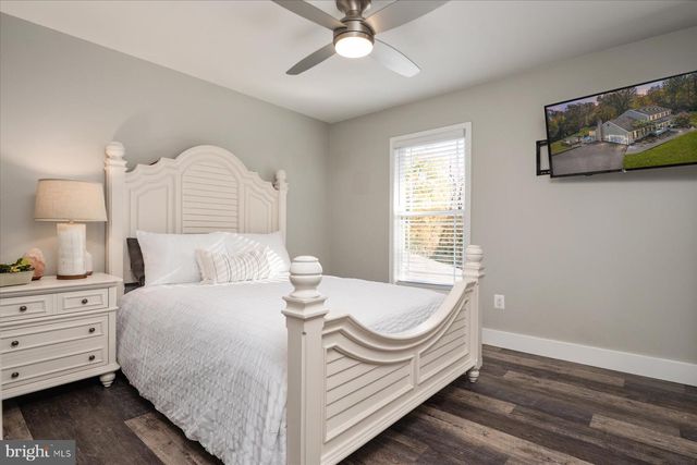 7677 BUSH AVE, Pasadena, MD 21122