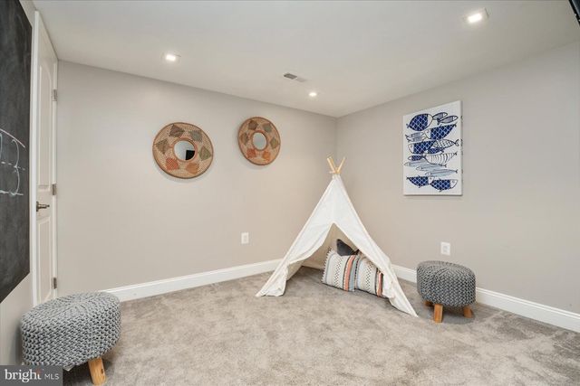 7677 BUSH AVE, Pasadena, MD 21122