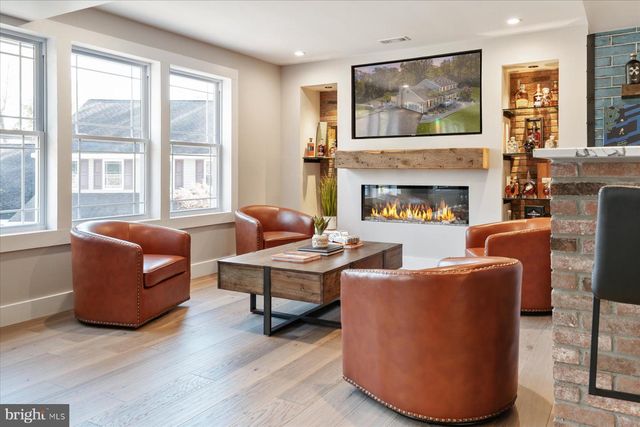 7677 BUSH AVE, Pasadena, MD 21122