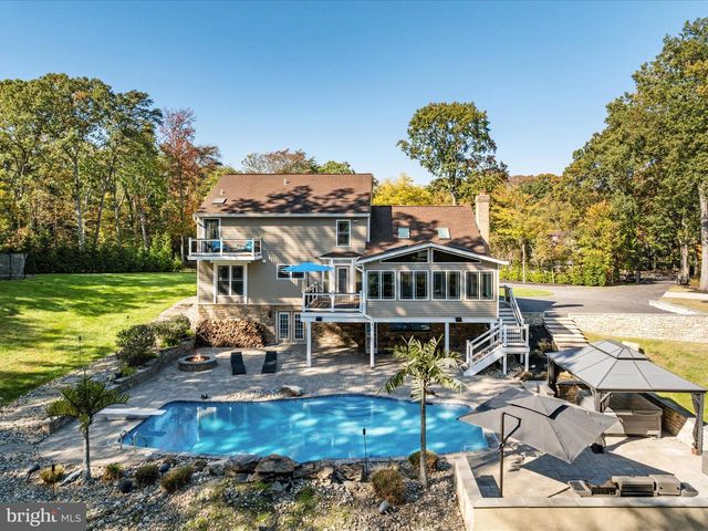 7677 BUSH AVE, Pasadena, MD 21122