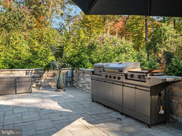 7677 BUSH AVE, Pasadena, MD 21122