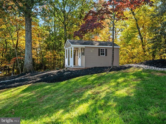 7677 BUSH AVE, Pasadena, MD 21122