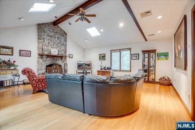 64 Roosevelt Avenue, North Haledon, NJ 07508