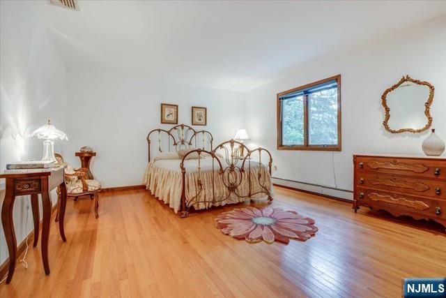 64 Roosevelt Avenue, North Haledon, NJ 07508
