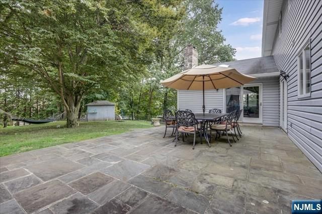 64 Roosevelt Avenue, North Haledon, NJ 07508