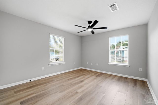 5 Whitehead Dr, Pensacola, FL 32503