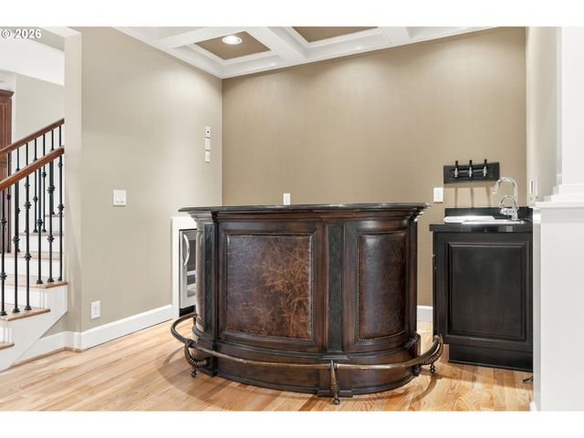 16294 PARKER Rd, Lake Oswego, OR 97035